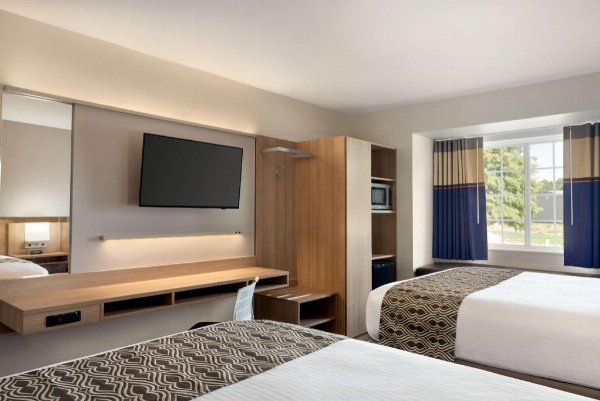 Microtel Inn & Suites By Wyndham Baton Rouge image 12